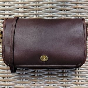 Vintage Coach Crossbody City Bag in Mahogany Leather